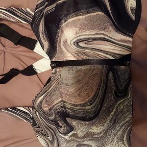 Victoria's Secret Underwire Front Zip Knockout Sports Bra